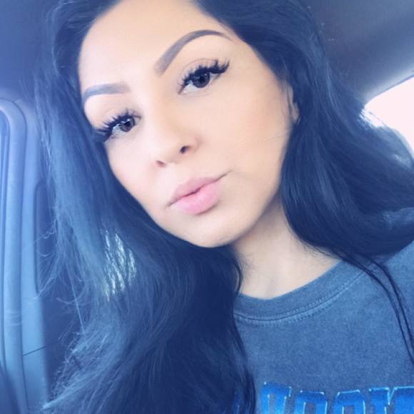 Meet your Posher, Alina - Picture 1 of 1